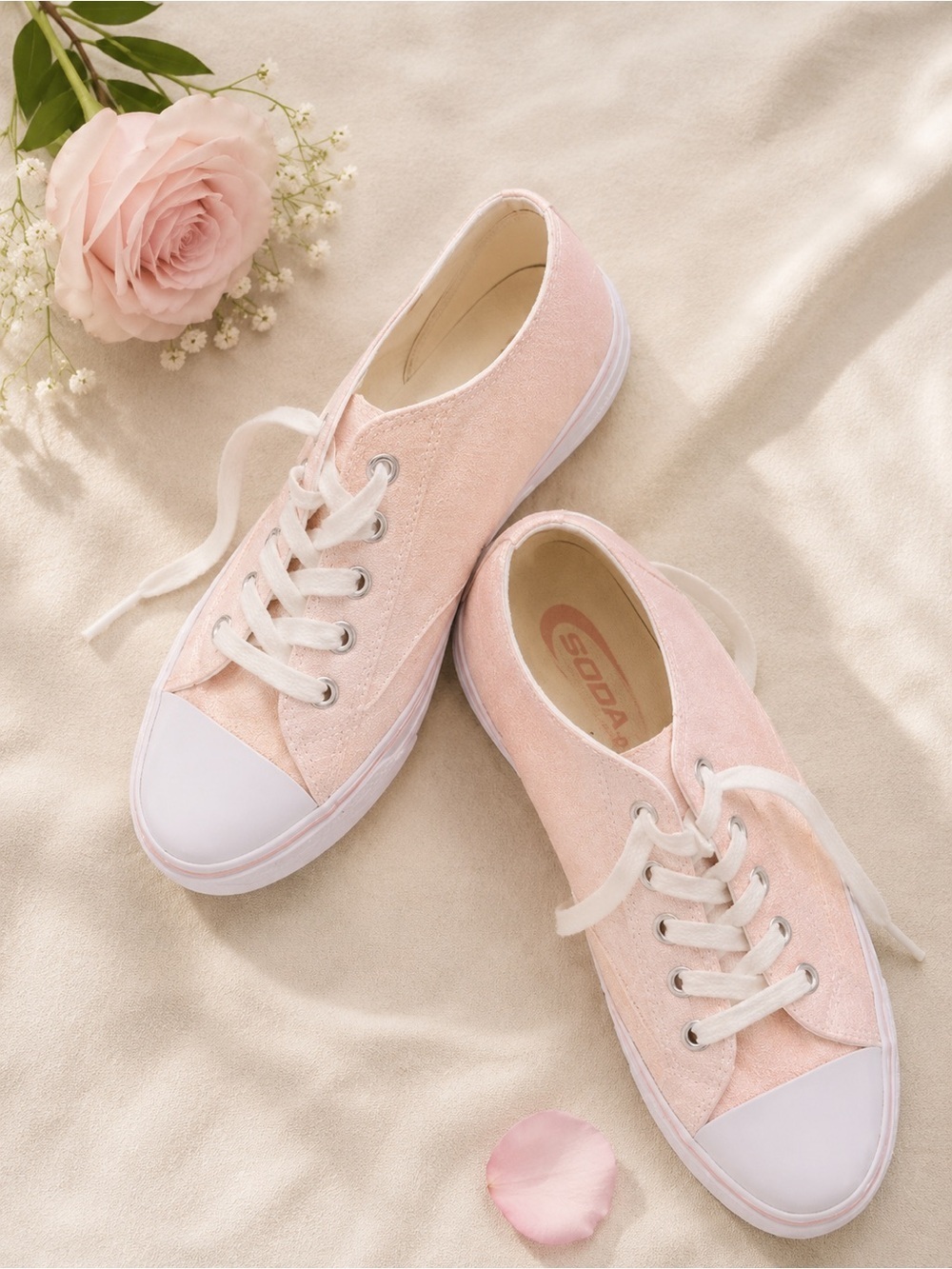 Women’s Soda Canvas Sneakers Light Pink with White Size 7 **EUC**